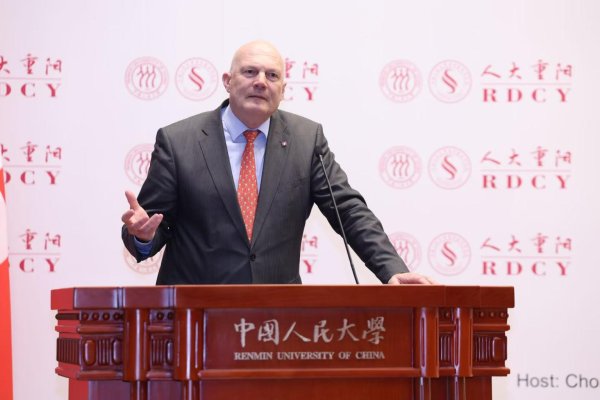 上阳网 瑞士驻华大使：瑞士市场对中国车企不设任何障碍